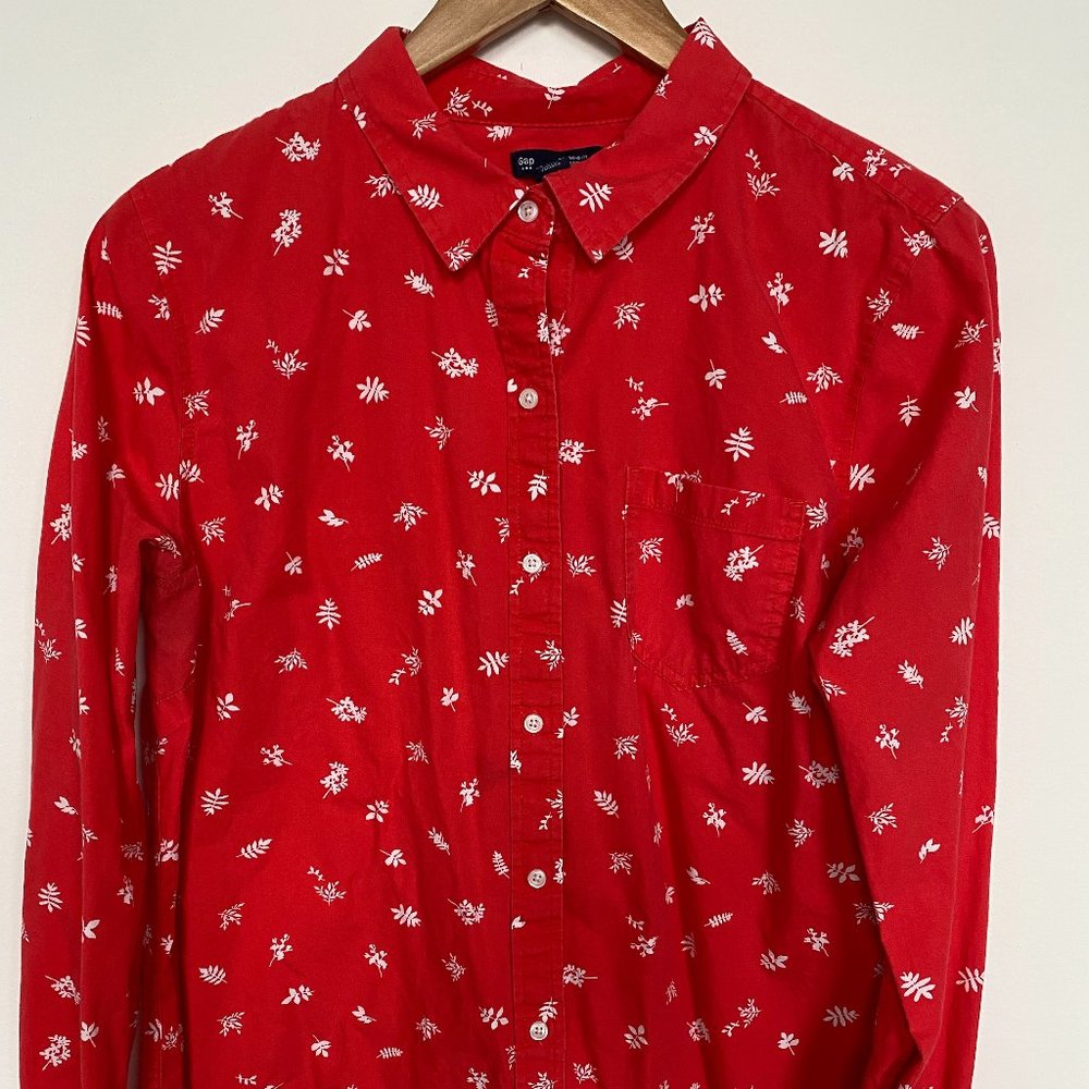 Gap Factory Fitted Boyfriend Shirt Red with White
